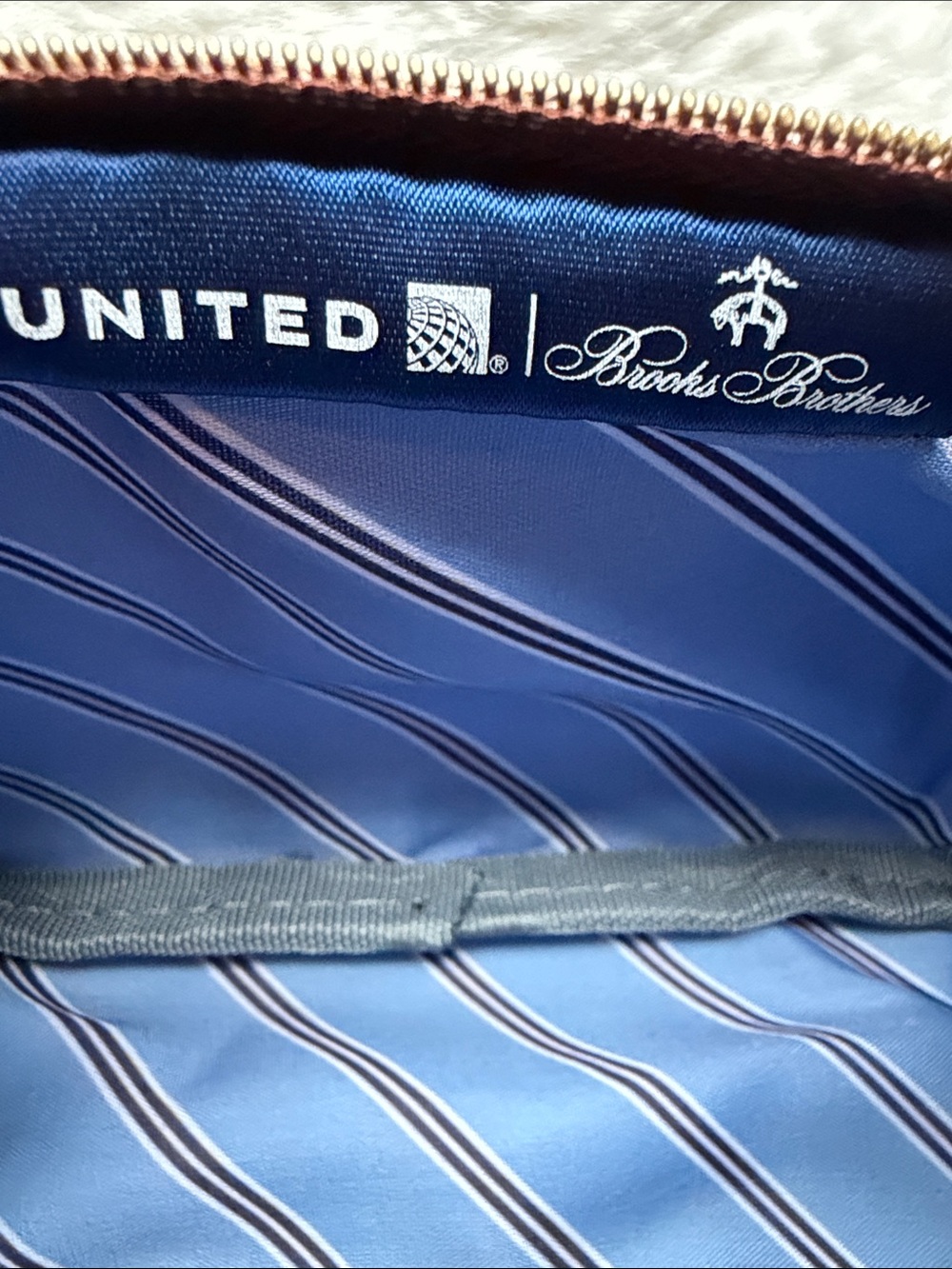 United Airlines Brooks Brothers Business Class Amenity Kit Perricone MD - Picture 7 of 9